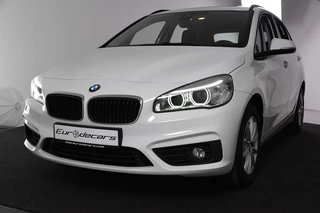 BMW 2 Serie BMW 2 Serie Active Tourer 220i Centennial Executive XDrive *Navigatie*4x4* - afbeelding nr 26