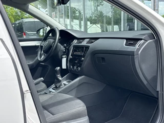 Škoda Octavia Škoda Octavia Combi 1.0 TSI Ambition Business | NL-auto | Navi | Carplay | Clima | PDC | BTW - afbeelding nr 12