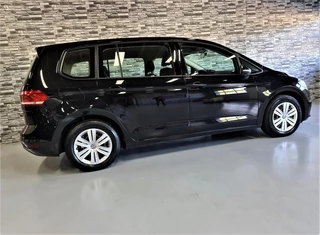 Volkswagen Touran Volkswagen Touran 1.6 TDI SCR Connected Series ACC*Incl.BTW! - afbeelding nr 4