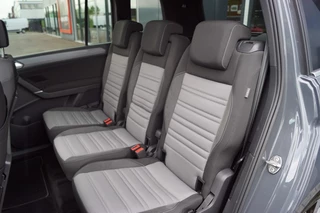 Volkswagen Touran Volkswagen Touran 1.5 TSI DSG R-Line / 7Pers./Panodak /trekhaak wegkl./ACC/Side-as - afbeelding nr 37