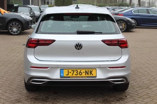 Volkswagen Golf Volkswagen Golf 1.5 eTSI Style / Camera / Head-up / Virtual Cockpit / Leder&Alcantara / 17'' / Keyless / ACC / DAB / Full LED / Stoelverwarming - afbeelding nr 15