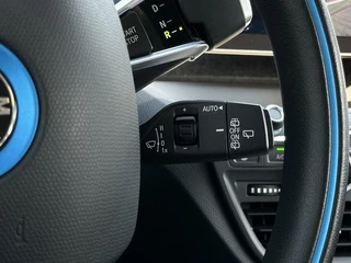 BMW i3 BMW i3 120Ah 42 kWh, PANO, NAVI, CRUISE, LED, ECC-AIRCO, CAMERA, STOELVERWARMING, LICHTMETAAL 18