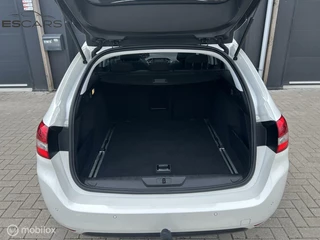 Peugeot 308 Peugeot 308 SW 1.2 PureTech Allure  Pano | Automaat | Airco - afbeelding nr 10