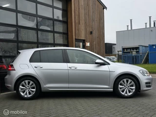 Volkswagen Golf VOLKSWAGEN GOLF 1.0 TSI 116PK CARPLAY CAMERA NAVI CRUISE ECC - afbeelding nr 3