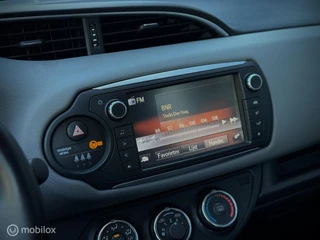 Toyota Yaris Toyota Yaris 1.0 VVT-i Airco | Navigatie | Bluetooth |Camera - afbeelding nr 19
