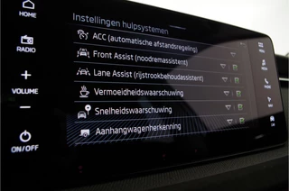 Škoda Kamiq ŠKODA Kamiq 1.0 TSI Business Edition > Automaat/Zwart dak/Trekhaak/17inch/Winterpakket/Design-pakket Suite... | 7881 | - afbeelding nr 17