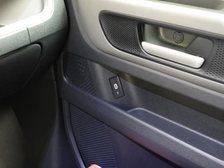 Volkswagen ID. Buzz Cargo Volkswagen ID. Buzz Cargo 77 kWh 204pk Trekhaak 3zits LED Cruise control Navigatie/ Apple Carplay Achterklep - afbeelding nr 33
