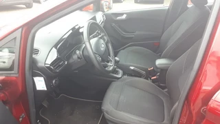 Ford Fiesta Ford Fiesta 1.0 Ecoboost Titanium CLIMA/CRUISE/RADIO DAB/NAVI/PDC+CAMERA/LMV/ENZ - afbeelding nr 9