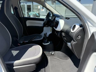 Renault Twingo Renault Twingo 1.0 SCe Limited BJ`17 NAP NL Airco Elekpakket - afbeelding nr 20