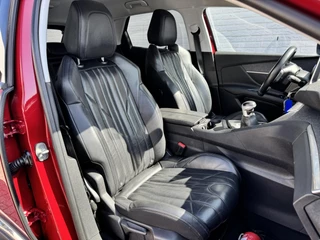Peugeot 3008 Peugeot 3008 1.2 PureTech Première Cruise control Climate control Apple / Android Carplay Lederen interieur - afbeelding nr 32