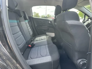 Citroën C3 Citroen C3 1.2 PureTech Shine Navigatie Carplay Cruise Climate Stoelverwarming - afbeelding nr 18