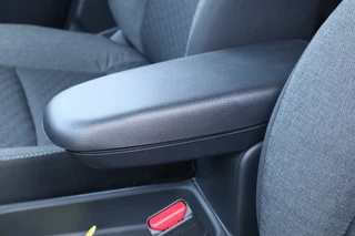 Toyota Yaris Cross Toyota Yaris Cross 1.5 Hybride 130 Dynamic Plus Stoel/stuurverwarming - afbeelding nr 16
