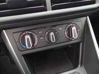 Volkswagen Polo Volkswagen Polo 1.0 TSI Comfortline CARPLAY / NAVI / AIRCO / BLUETOOTH / ACC / DAB+ / NL-AUTO - afbeelding nr 12
