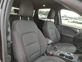 Ford Kuga Ford Kuga 2.5 PHEV ST-Line 225pk | Driver Assistance Pack | Winterpack | Privacy Glass | All Weather Banden - afbeelding nr 9