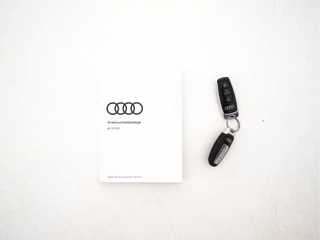 Audi e-tron Audi e-tron 50 Quattro S-Line Launch-Edition-Black 71 kWh (INCL-BTW) *PANO | LEATHER-MICROFIBRE | DIGI-COCKPIT | FULL-LED | MEMORY-PACK | ADAPTIVE-CRUISE | HEATED-SPORTSEATS | NAVI-FULLMAP | KEYLESS | SHIFT-PADDLES | 20