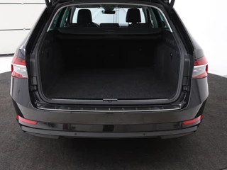 Škoda Superb Skoda Superb 1.4 TSI iV Business Edition Plus | Panoramadak | Stoelverwarming | Leder/Alcantara | Adaptive cruise | 360 camera | Massage | Memory | Navigatie | Carplay | Achterbankverwarming | Canton | PHEV - afbeelding nr 13