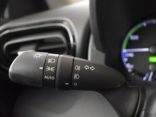 Toyota Yaris Toyota Yaris 1.5 Hybrid Edtion | Stuur en Stoelverwarming | Apple & Android C - afbeelding nr 21