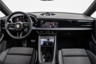 Porsche Macan Porsche Macan 4 100 kWh Panorama, Trekhaak, 22