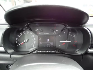 Citroën C3 Citroen C3 1.2 PureTech 110pk  Carplay / Cruise / Nette auto - afbeelding nr 7