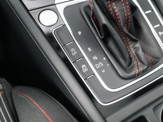 Volkswagen Golf Volkswagen Golf 2.0 TSI GTI Performance Pano Keyless Virtual Trekhaak - afbeelding nr 24