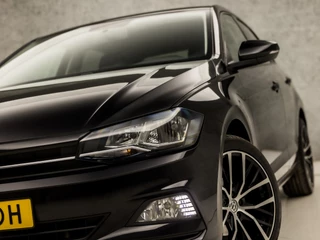 Volkswagen Polo Volkswagen Polo 1.0 TSI Sportline Automaat (APPLE CARPLAY, PARKEERSENSOREN, LM VELGEN, GETINT GLAS, SPORTSTOELEN, ADAPTIVE CRUISE, PARKEERSENSOREN, NIEUWSTAAT) - afbeelding nr 30