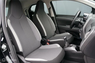 Toyota Aygo Toyota Aygo 1.0 VVT-i X-play Airco Apple/Android Camera Tof! - afbeelding nr 9