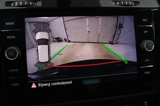 Volkswagen Golf Volkswagen Golf 1.4 TSI Highline | Stoelverwarming | Camera | Full LED | Adaptive cruise | Carplay | Climate control | Parkeerhulp | Bluetooth - afbeelding nr 35