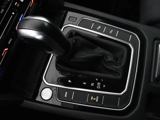 Volkswagen Passat Volkswagen Passat 1.4 TSI PHEV GTE | Adaptive cruise | Trekhaak wegklapbaar | Stoelverwarming |  Navigatie | Full LED - afbeelding nr 22