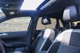 Volkswagen Polo Volkswagen Polo 2.0 TSI GTI PANO | CARPLAY | CAMERA | STOELVW - afbeelding nr 4