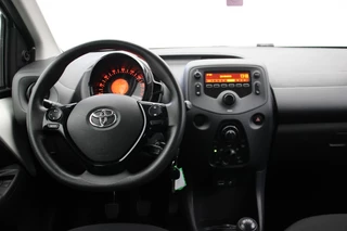 Toyota Aygo Toyota Aygo 1.0 VVT-i x-fun 5 Deurs - Airco - afbeelding nr 3