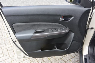Suzuki Vitara Suzuki Vitara 1.4 Style Smart Hybrid - afbeelding nr 16