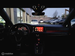Volkswagen Golf Volkswagen Golf 2.0 TSI GTI Panorama/Camera/Virtual/Trekhaak - afbeelding nr 26