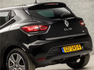 Renault Clio (NAVIGATIE, GETINT GLAS, BASS REFLEX, PARKEERSENSOREN, SPORTSTOELEN, LM VELGEN, PARKEERSENSOREN, CRUISE, NIEUWE APK, NIEUWSTAAT) - afbeelding nr 11