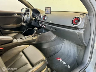 Audi RS3 Audi RS3 8V ''Nardo Grey'' B&O / Pano / Kuipstoel / Milltek - afbeelding nr 10