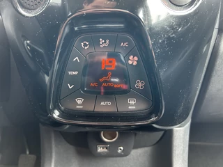 Peugeot 108 Peugeot 108 1.0 e-VTi Collection 50% deal 5.475,- ACTIE Carplay / Stoelverwarming / Clima / Camera / LMV - afbeelding nr 14