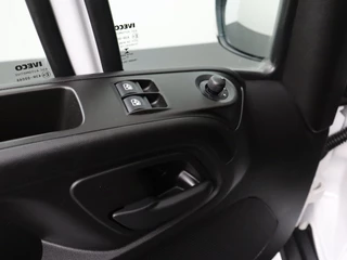 Iveco Daily Iveco Daily 35C16 3.0Ltr Bakwagen+Laadklep | Airco | Cruise | Dakspoiler | 3-Persoons - afbeelding nr 9