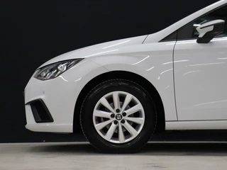 SEAT Ibiza SEAT Ibiza 1.0 TSI Style Business Intense [TREKHAAK, APPLE CARPLAY, ANDROID, CAMERA, PDC V+A, CRUISE, CLIMATE, NIEUWSTAAT] - afbeelding nr 4