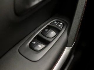 Renault Kadjar Automaat (PANORAMADAK, NAVIGATIE, VIRTUAL COCKPIT, LEDEREN SPORTSTOELEN, STOELVERWARMING, CAMERA, KEYLESS, BOSE AUDIO, LED KOPLAMPEN, NIEUWE APK, NIEUWSTAAT) - afbeelding nr 24