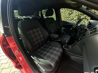 Volkswagen Polo Volkswagen Polo 1.8 TSI GTI, FACELIFT, NAVI, CRUISE, LED, ECC-AIRCO, STOELVERWARMING, PARKEERSENSOREN, LICHTMETAAL 17