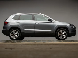 Škoda Karoq Skoda Karoq 1.0 TSI Ambition Sport (APPLE CARPLAY,NAVI,LED,CRUISE,CAMERA,CLIMATE,GETINT,SPORTSTOELEN,PDC,NETTESTAAT) - afbeelding nr 6