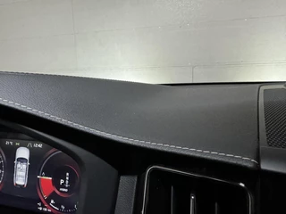 Volvo XC60 Volvo XC60 2.0 T8 AWD Polestar Engineered H/K Pano HUD ACC Trekh. - afbeelding nr 29