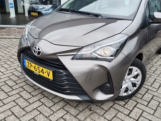 Toyota Yaris Toyota Yaris 1.5 VVT-i Active | Navi | Cruise Control | Achteruitrijcamera - afbeelding nr 2