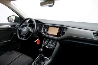 Volkswagen T-Roc Volkswagen T-Roc 1.0 TSI Style - 110 pk **Led / Active info / Navi / PDC - afbeelding nr 11