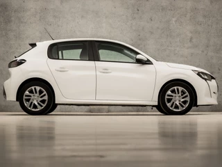 Peugeot 208 Peugeot 208 1.2 PureTech Sport (APPLE CARPLAY, GROOT NAVI, 360 CAMERA, LM VELGEN, SPORTSTOELEN, PARKEERSENSOREN, LED KOPLAMPEN, LANE ASSIST, NIEUWSTAAT) - afbeelding nr 4