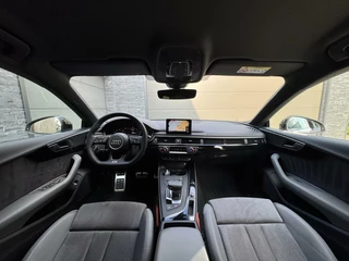 Audi A5 Audi A5 Sportback 35 TFSI S-line black edition Automaat | Navigatiesysteem | Bang&Olufsen audio | Leer/alcantara grijs | Adaptieve cruise control | Apple CarPlay | Stoelverwarming | Parkeersensoren voor en achter - afbeelding nr 3