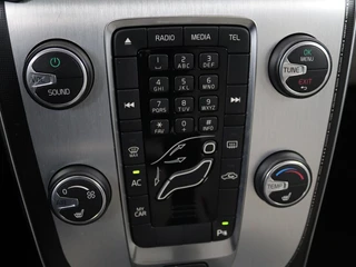 Volvo V40 Volvo V40 Cross Country 2.0 D2 Ocean Race | Leder | Stoelverwarming |  Trekhaak | Climate control | Bluetooth | Cruise control - afbeelding nr 18