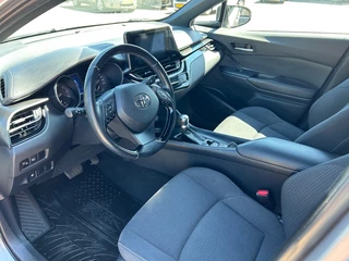 Toyota C-HR Toyota C-HR 1.2 DYNAMIC AUTOMAAT TREKHAAK/NAVIGATIE/CRUISE/ENZ. - afbeelding nr 4