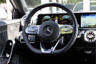 Mercedes-Benz A-Klasse Mercedes-Benz A-Klasse 180 AMG | Sfeer | Burmester | Dealer O.H. - afbeelding nr 12