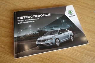 Škoda Octavia Skoda Octavia Combi 1.0 TSI Greentech Ambition Business - afbeelding nr 31