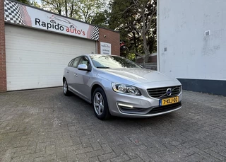 Volvo V60 Volvo V60 2.0 D4 MOMENTUM EURO 6 Dealer onderhouden 181PK - afbeelding nr 7